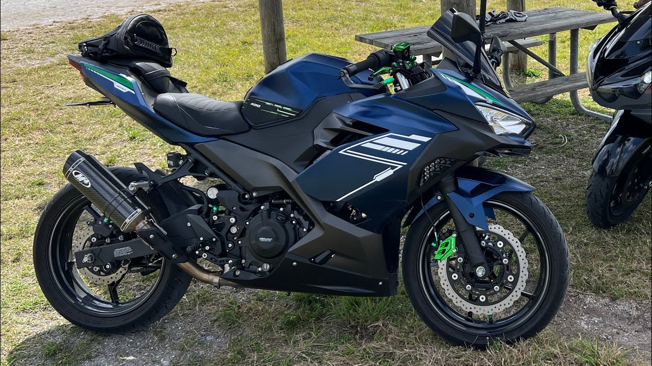 Ninja 400 When to change tires and how to remove the wheels 
