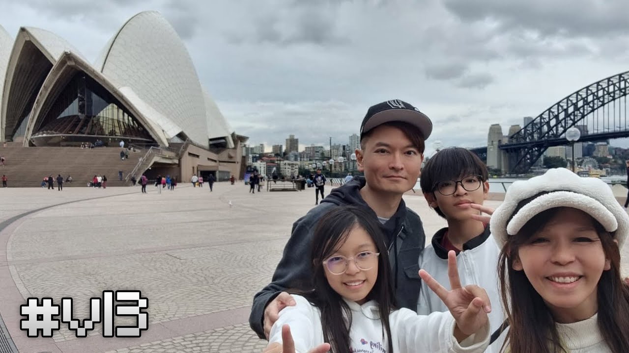 Dan Surprise visits Australia Dinosaur Museum and Cat Cafe