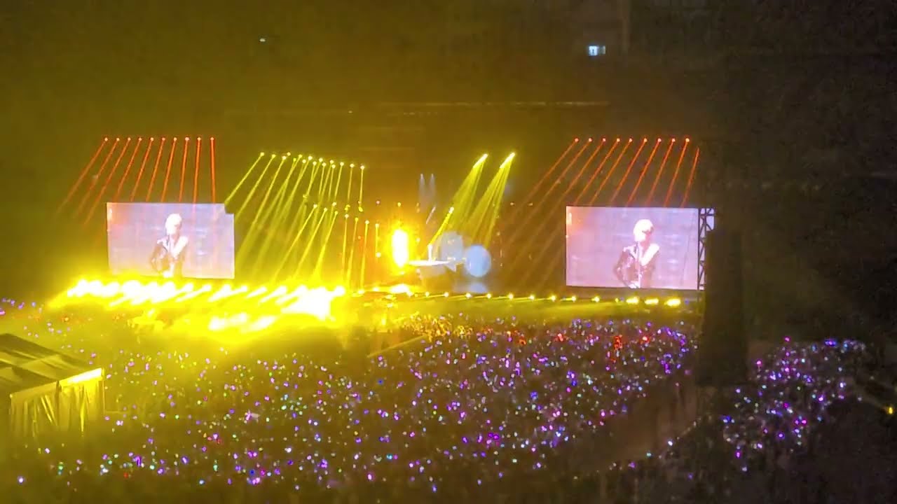 BLACKPINK ROSÉ solo in Kuala Lumpur Malaysia