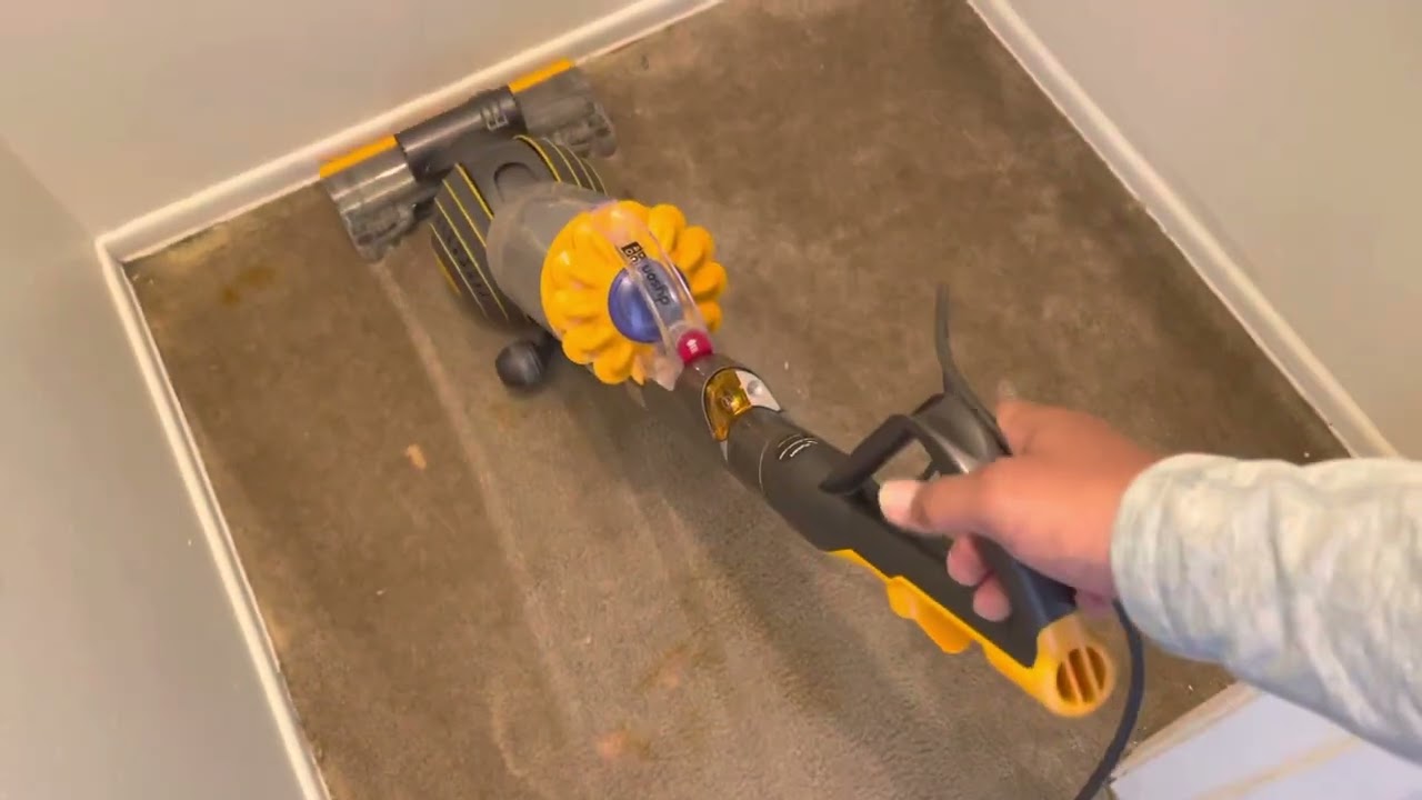 Vacuum time | no edits nasty carpet