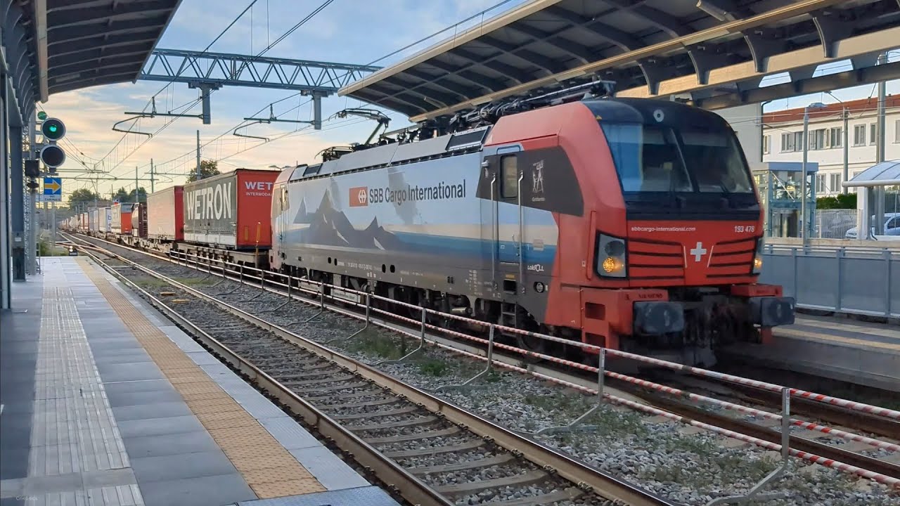 Treni merci mattutini sulla Milano-Chiasso a Carimate parte 1