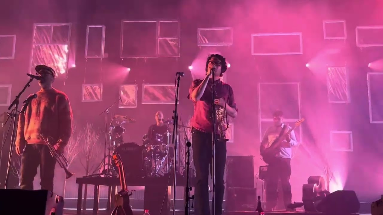 Beirut - Scenic World (Live @ Tempodrom, Berlin)