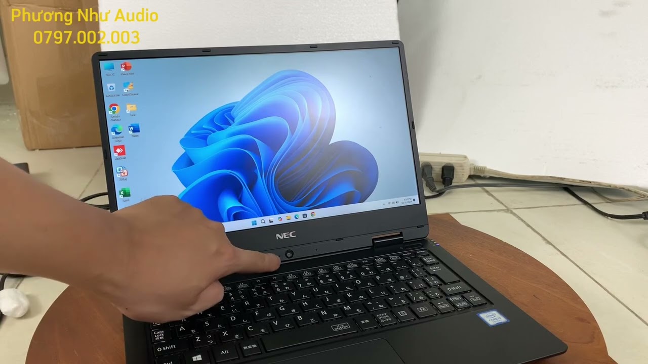 Đ&atilde; b&aacute;n.Nec VH3, i5 gen 7/8G/128G, m&agrave;n 12.5 inch si&ecirc;u mỏng, si&ecirc;u nhỏ gọn