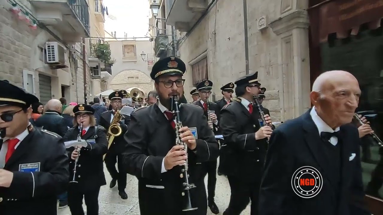 Marcia Sfilata Banda di Bitonto Bastiani-Lella 8/5/24 Bari Festa San Nicola
