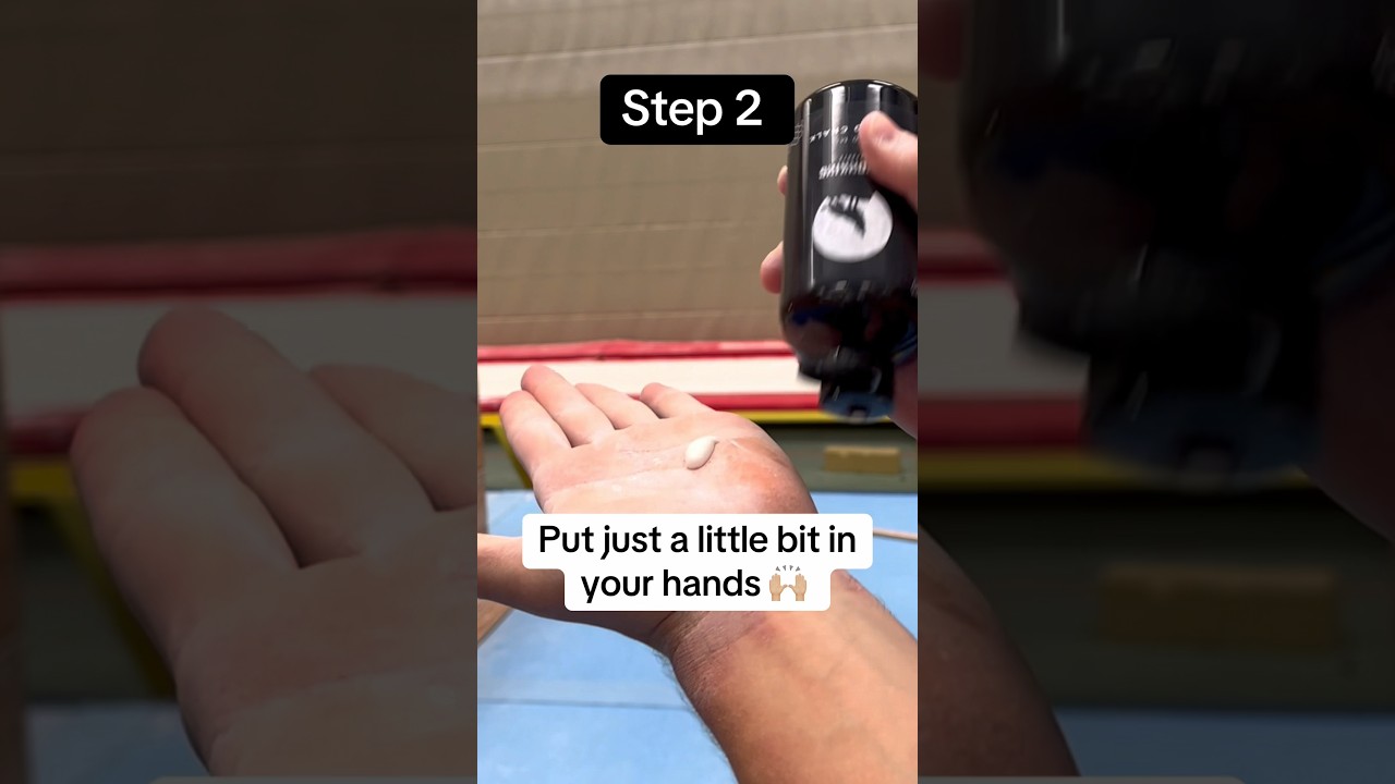 How to use Liquid Chalk🐺 #chalk #gymnastic #climbing #calisthenics #sport
