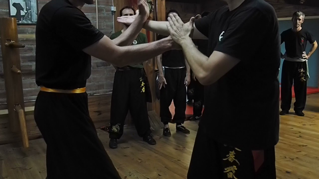 ACAD&Eacute;MIE de WING CHUN Toulouse - Exercices de CONTACT-REFLEXES