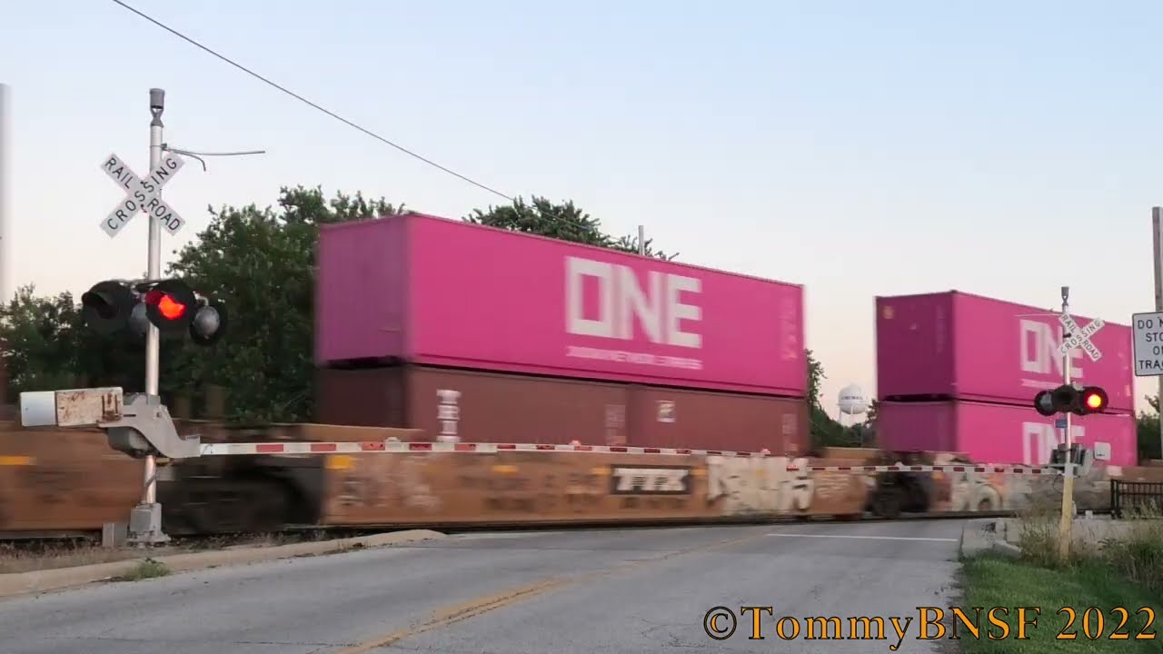 UP 7370 South in Chenoa, IL 6/17/22