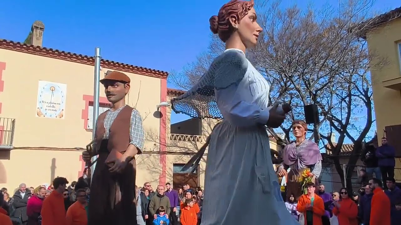 Entrada a Plaça dels convidats a la 35a Trobada de Castellbisbal 