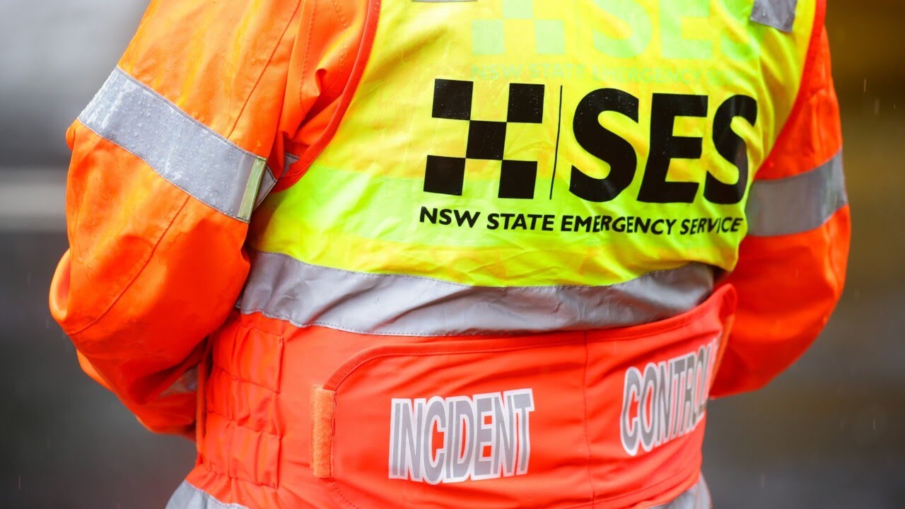 NSW SES advises those in low lying areas to be 'well aware' amid heavy rainfall