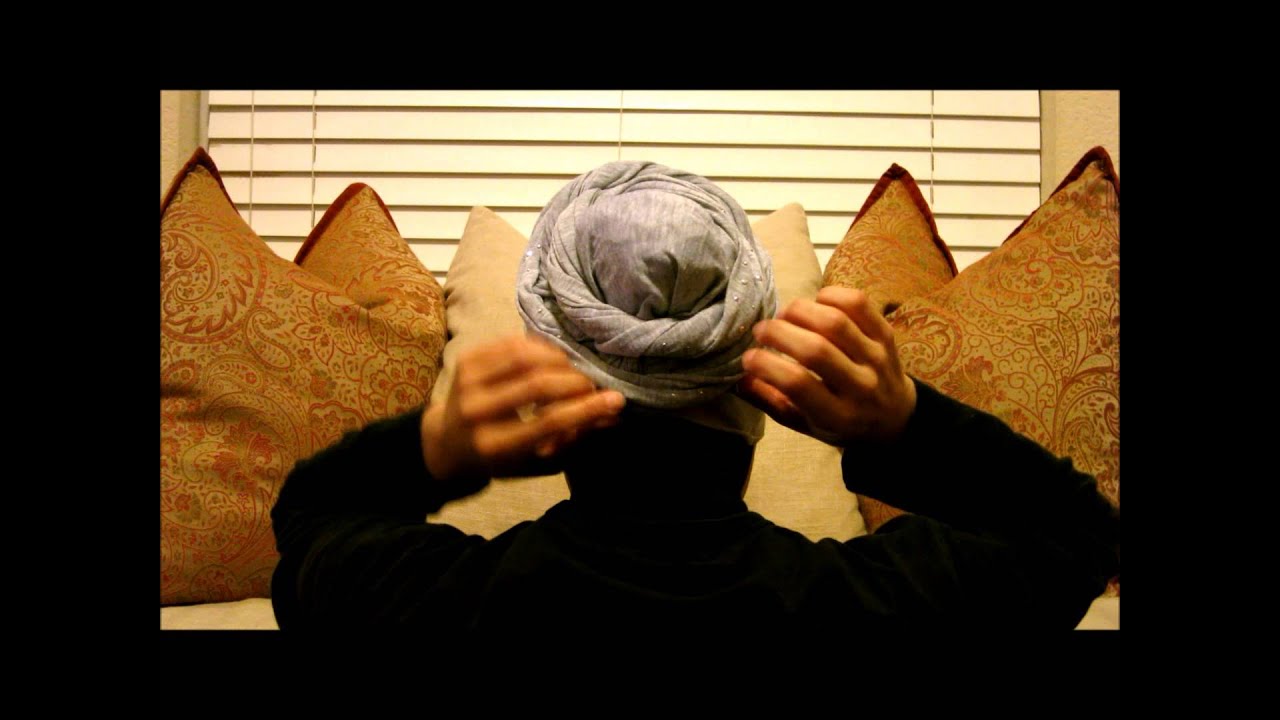 Hijab Tutorial: Cinnamon Bun Roll