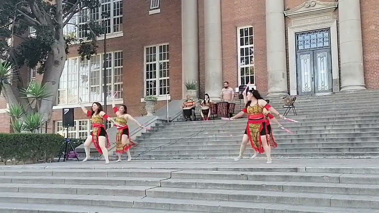 Los pininos en la Danza Africana.
