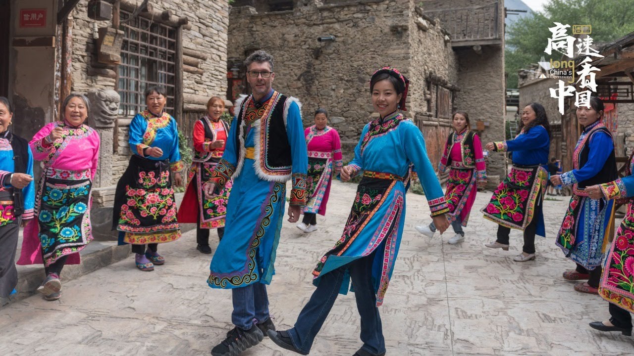 Live: Traditional dwellings in ancient Qiang village in SW China