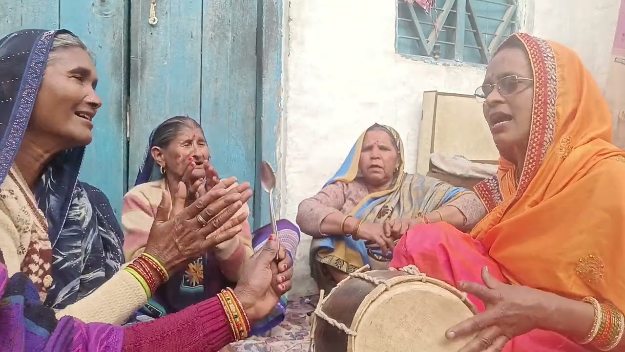 सीता तेरी डोली को फूलों से सजाना है यह भजन