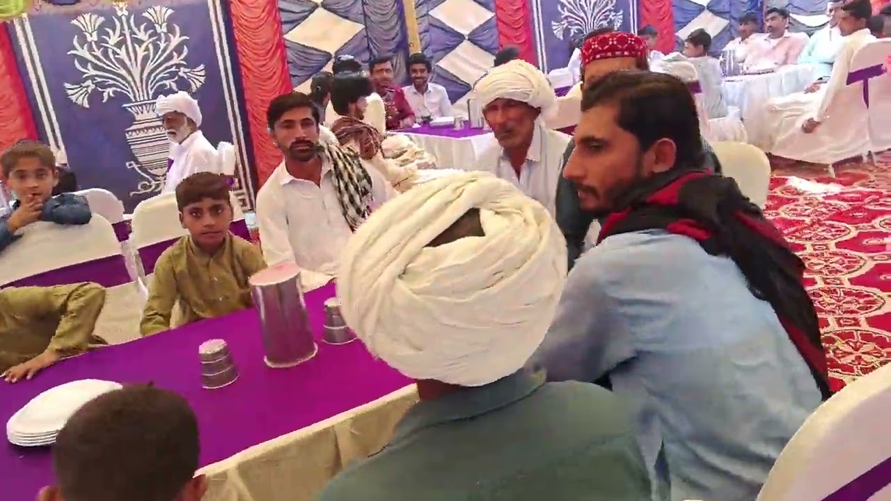 یہ ہمارے خاص انتظامیہ لوگ ہیں 