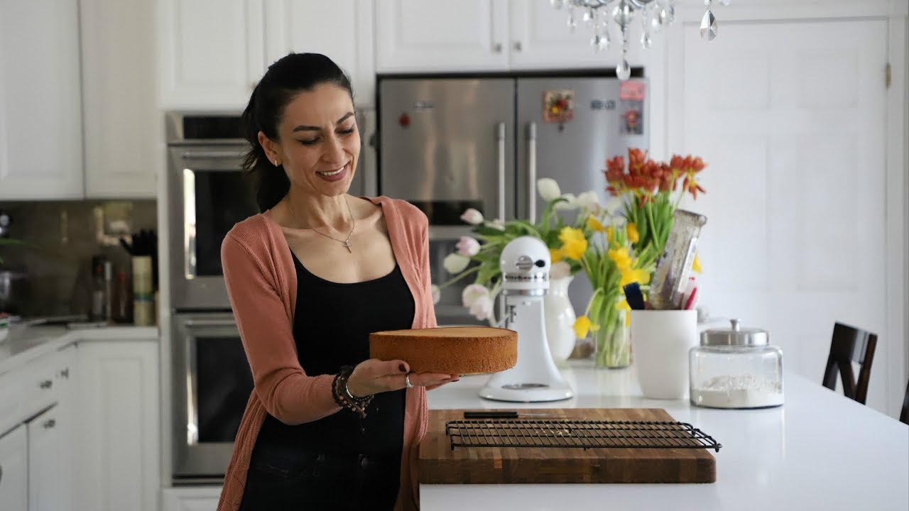Простой Классический Яичный Бисквит - Sponge Cake Recipe - Heghineh Cooking Show in Russian