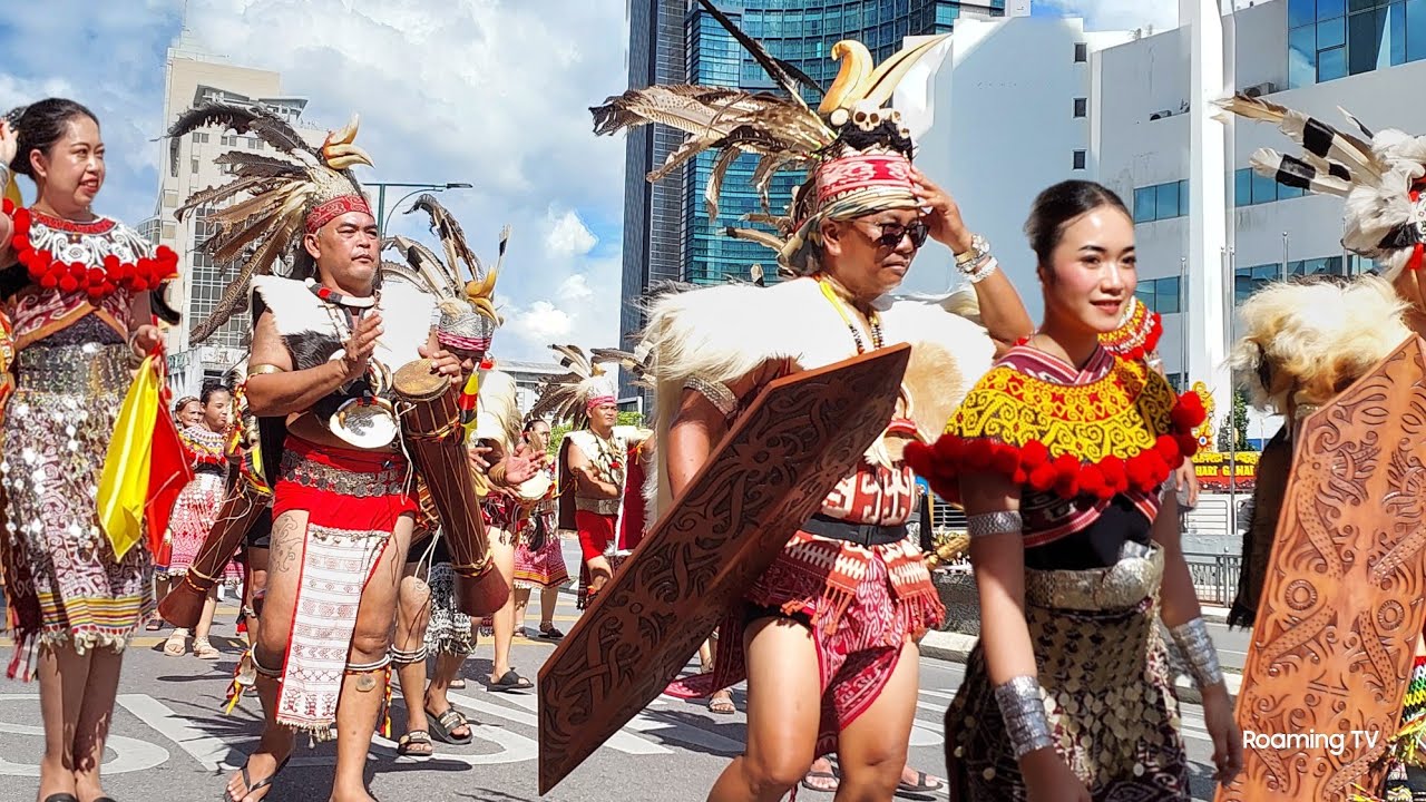KUCHING PERARAKAN GAWAI DAYAK 2025📢BIGGEST CULTURAL PARADE IN MALAYSIA‼️SARAWAK BUMI KENYALANG❤️