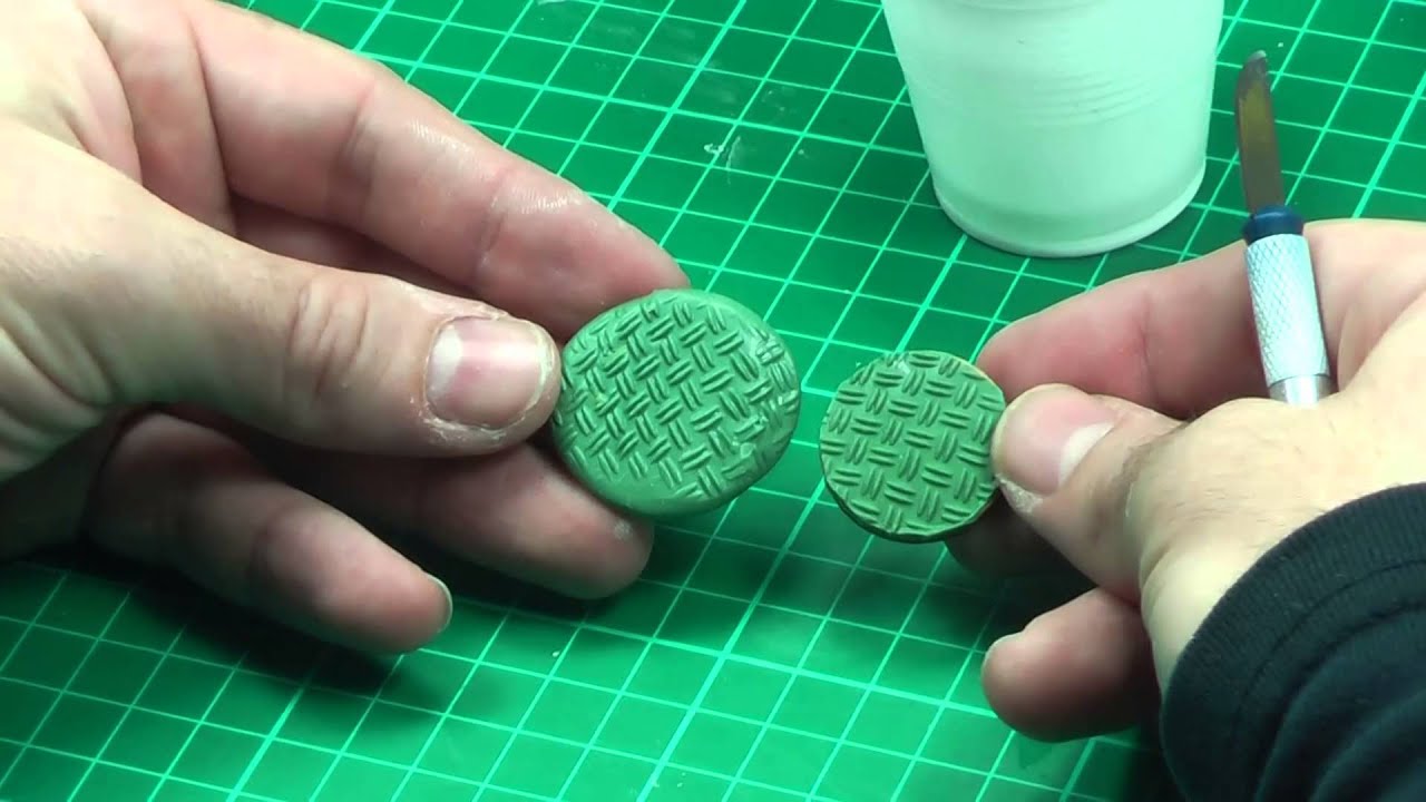 03 Textured Rolling Pin – with Green Stuff for miniature bases