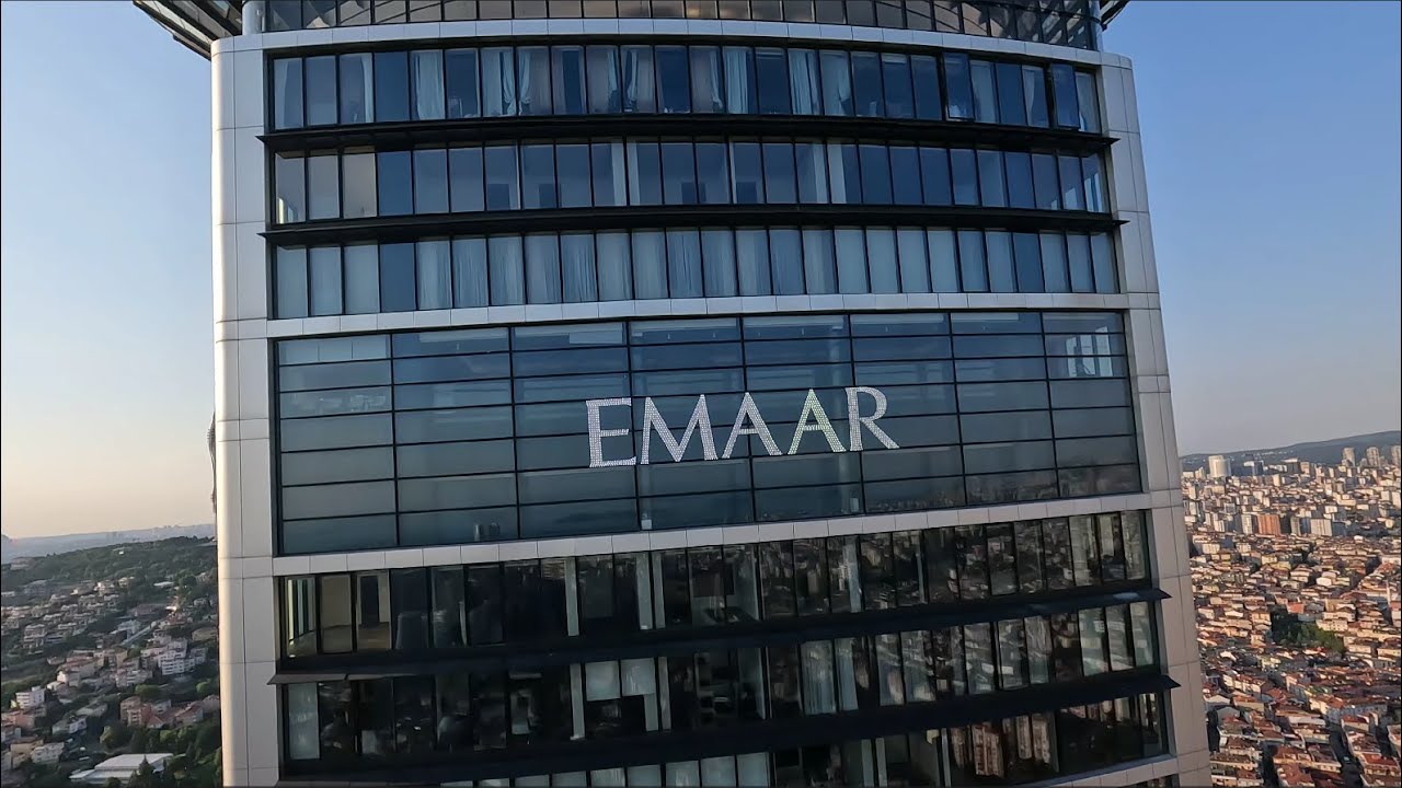 EMAAR SQUARE MALL