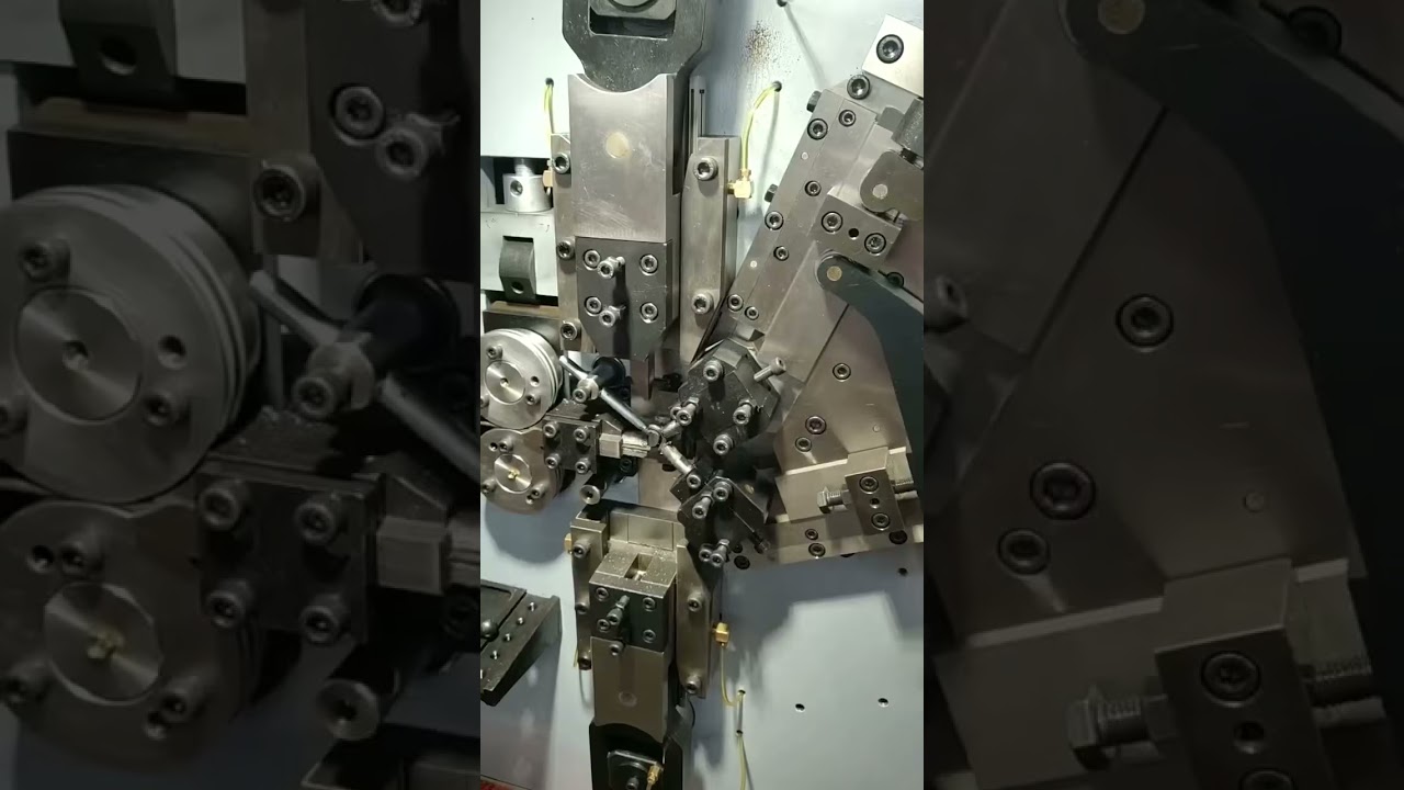 Processing 4.5mm spring wire. #SpringCoilingMachine #SpringMachine #SpringCoiler