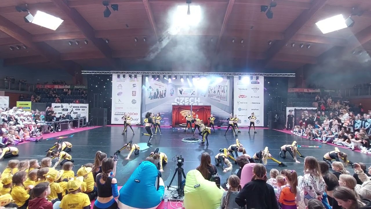 Magic show Czech dance tour 5.4.2025 Jindřichův Hradec YES Dance