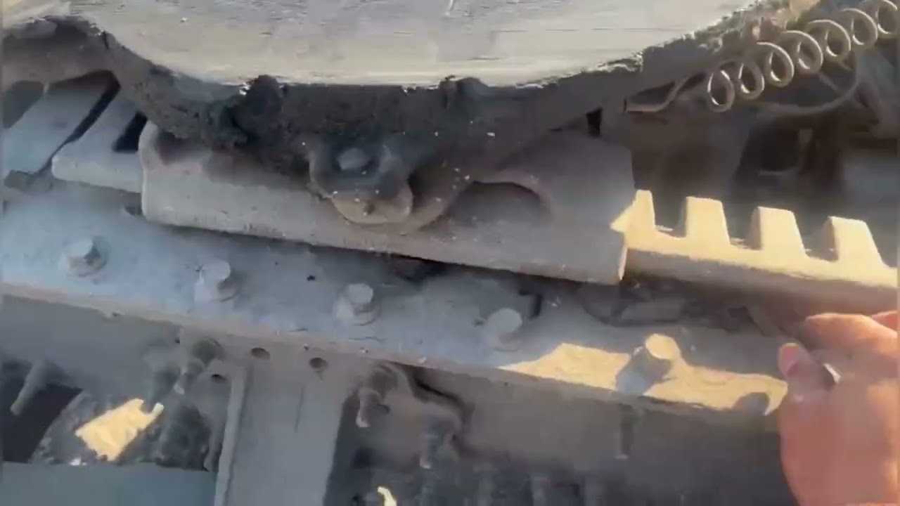 Uncoupling and coupling