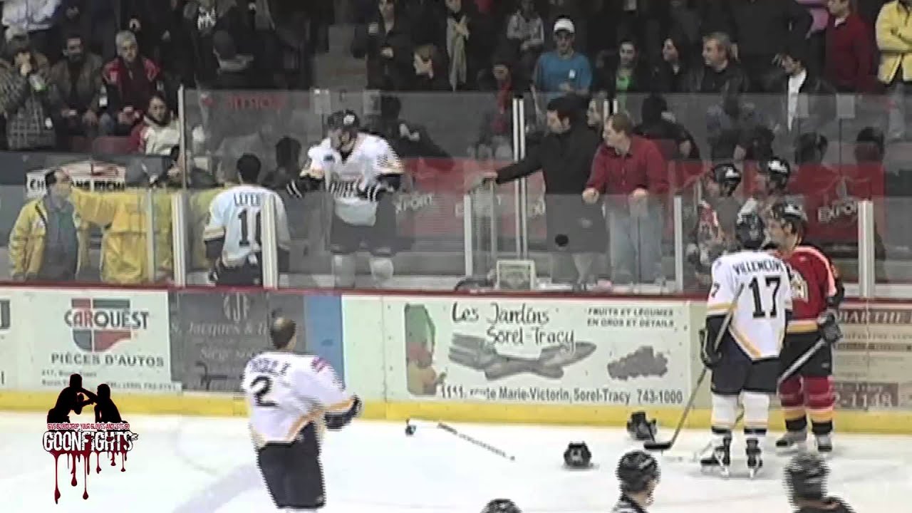Lp Charbonneau Jumps player and attacked buy fans LNAH Summum Chiefs