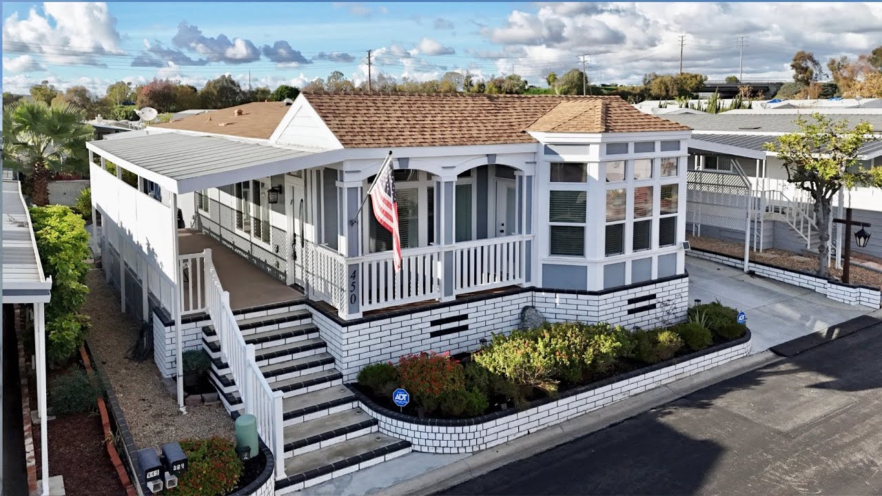Downsizing? Check out this Outstanding Manufactured Home For Sale in Lake Forest, California!