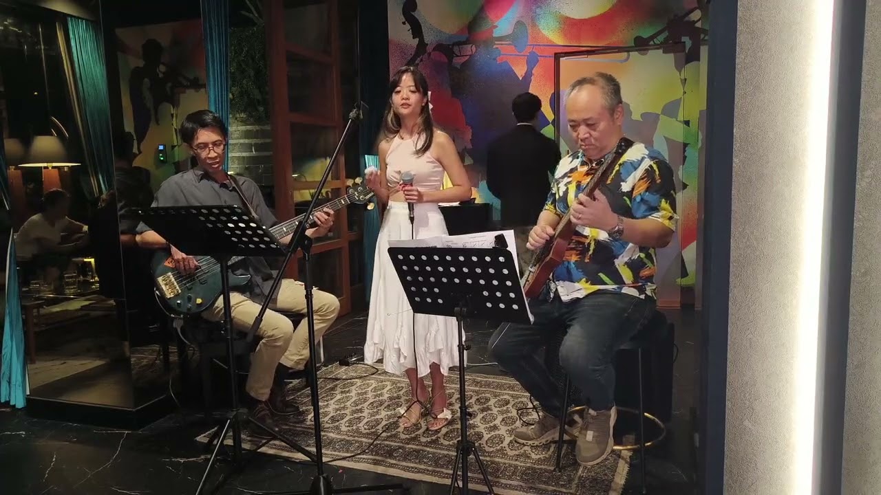 Bengawan Solo (Gesang) - Kimberly Vocal, Daniel Purnomo Guitar, Fabian Lee Bass Singapore Jazz