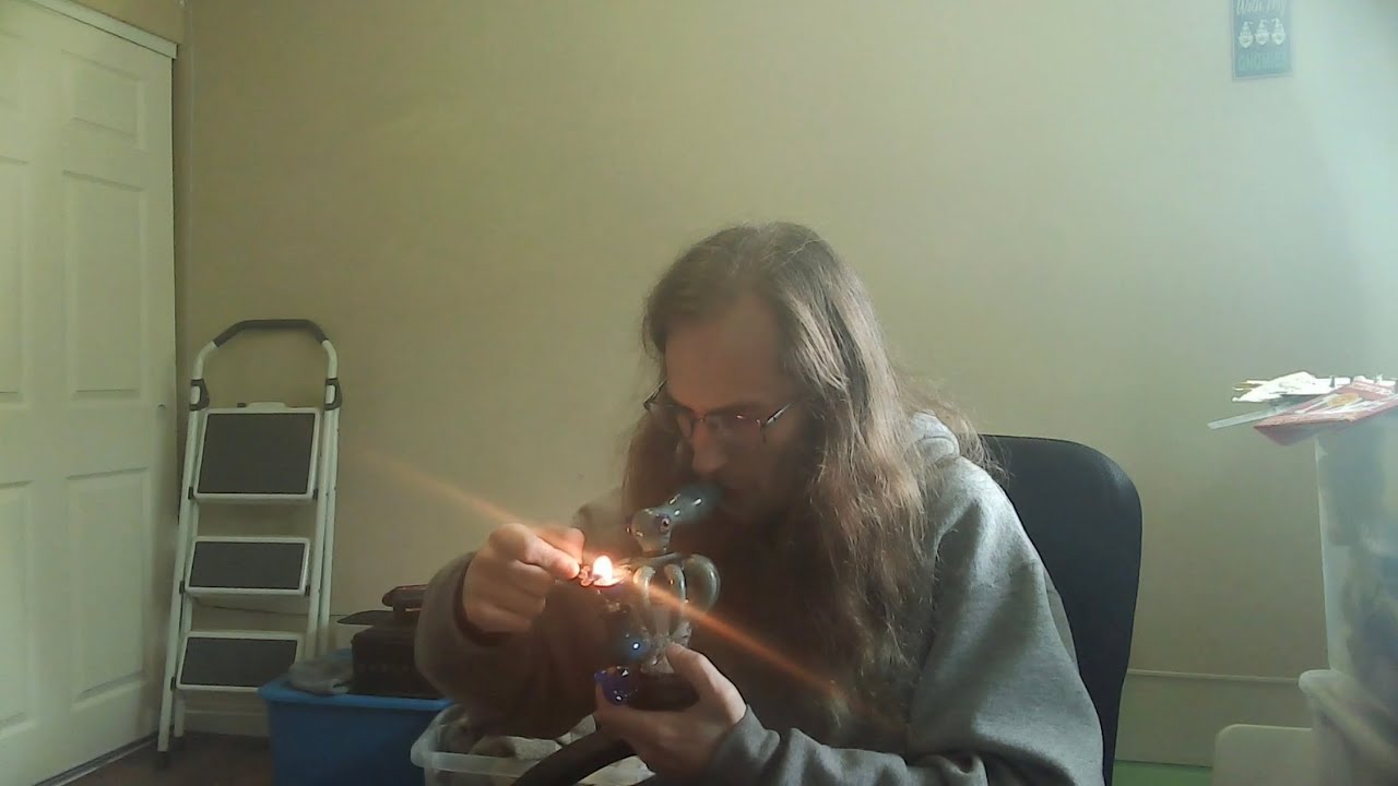 First Smoke Sesh In The New Office!