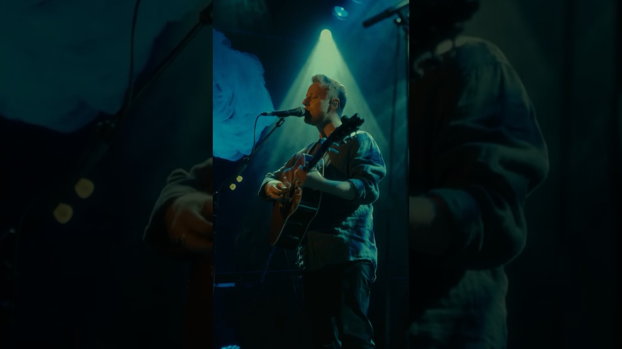 Moments (Live at The Metro Theatre Sydney) 