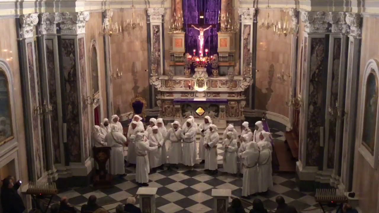 I Battenti Latori D’Amore  Di Minori