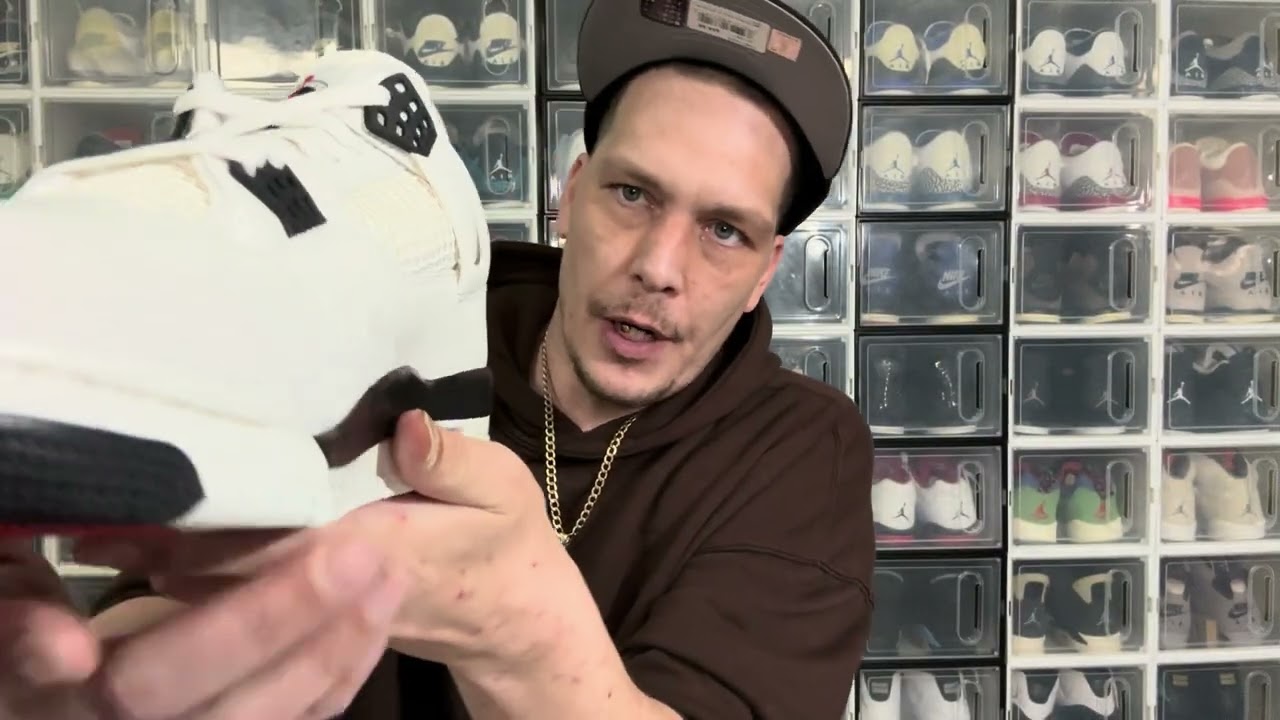 Air Jordan 4 Flight Club