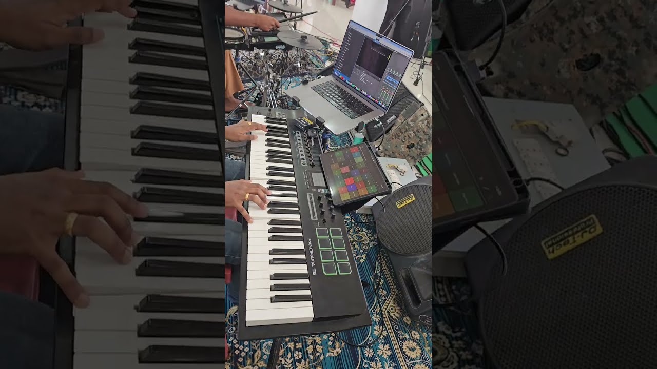 Srustikartha yesudeva live song // Vocals surya prakash // keys dany uniqe .