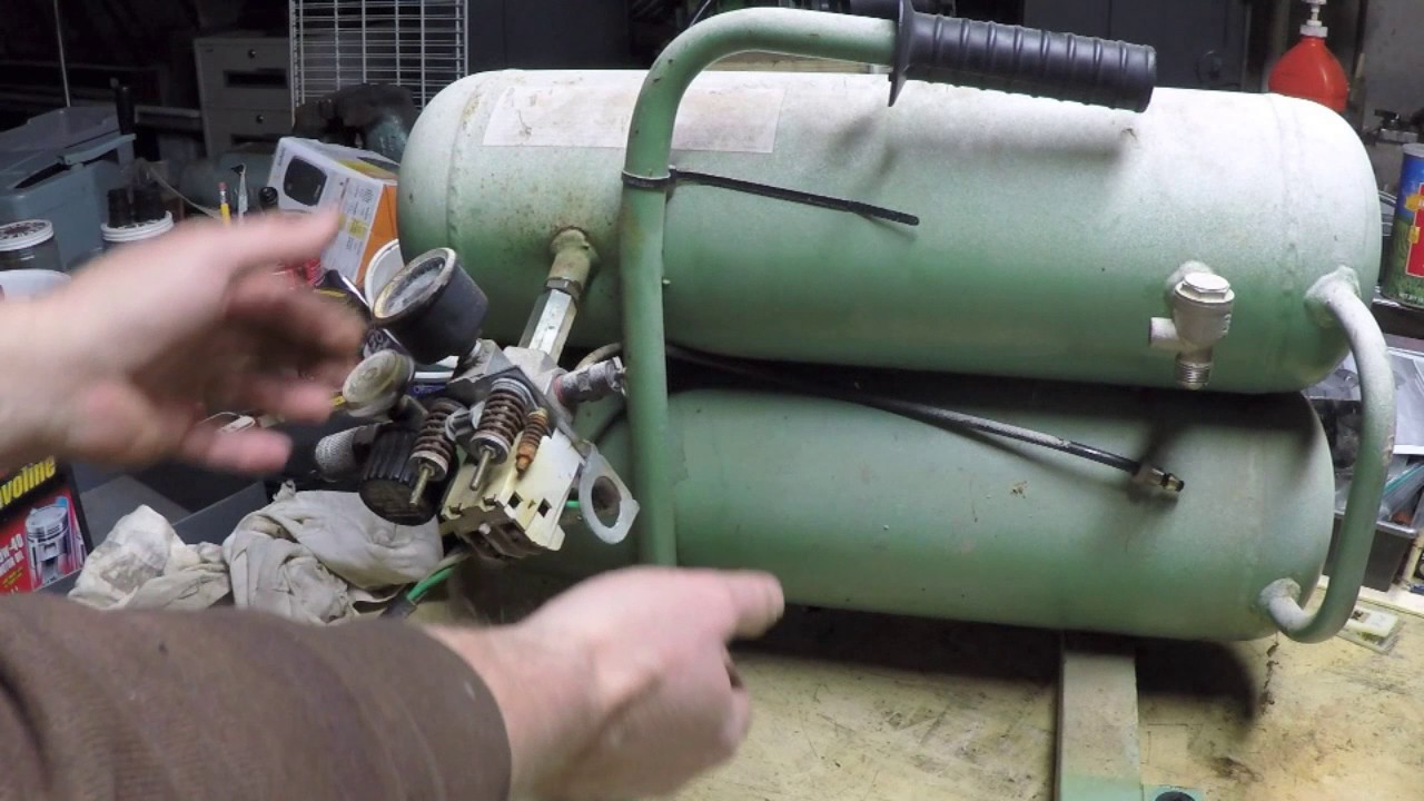Hitachi EC12 compressor repair Part 2