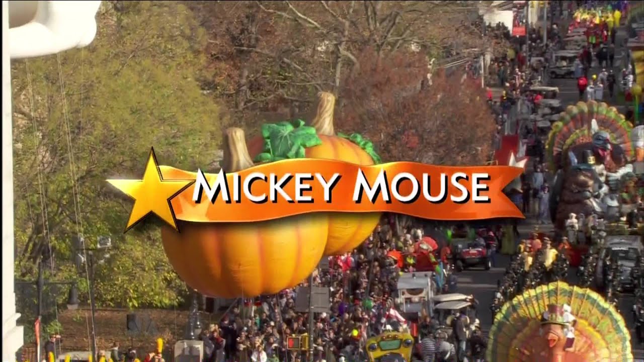 The Start of the 2011 Macy's Thanksgiving Parade