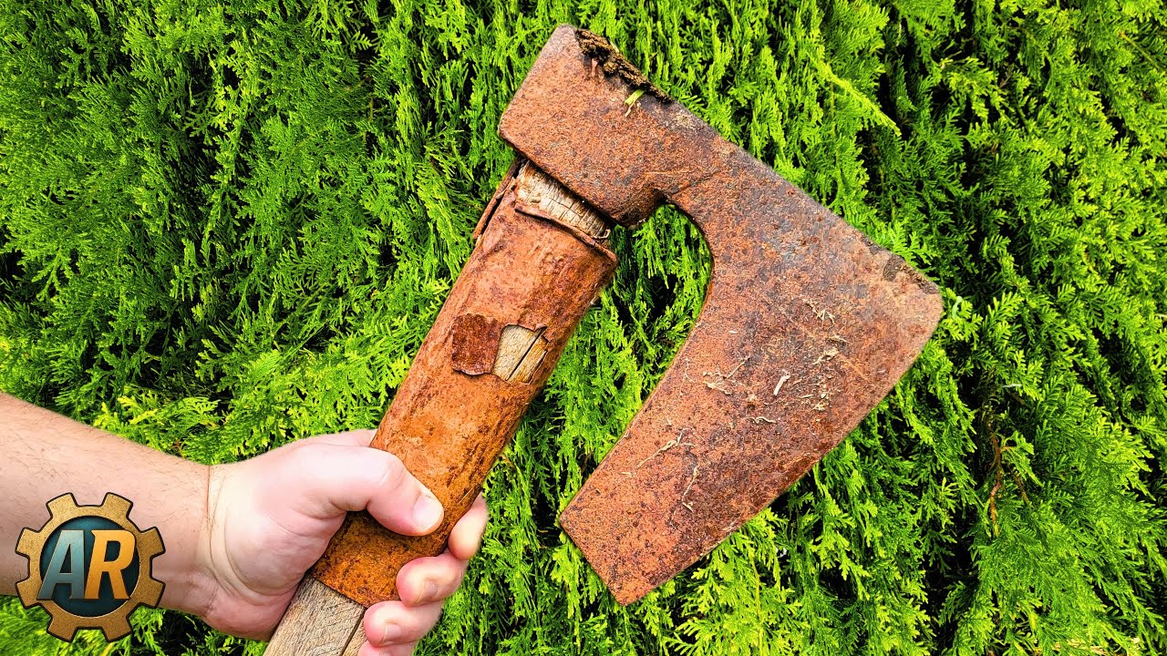Can I Save This Rusty Old Axe? Custom Handle and Leather Wrap!