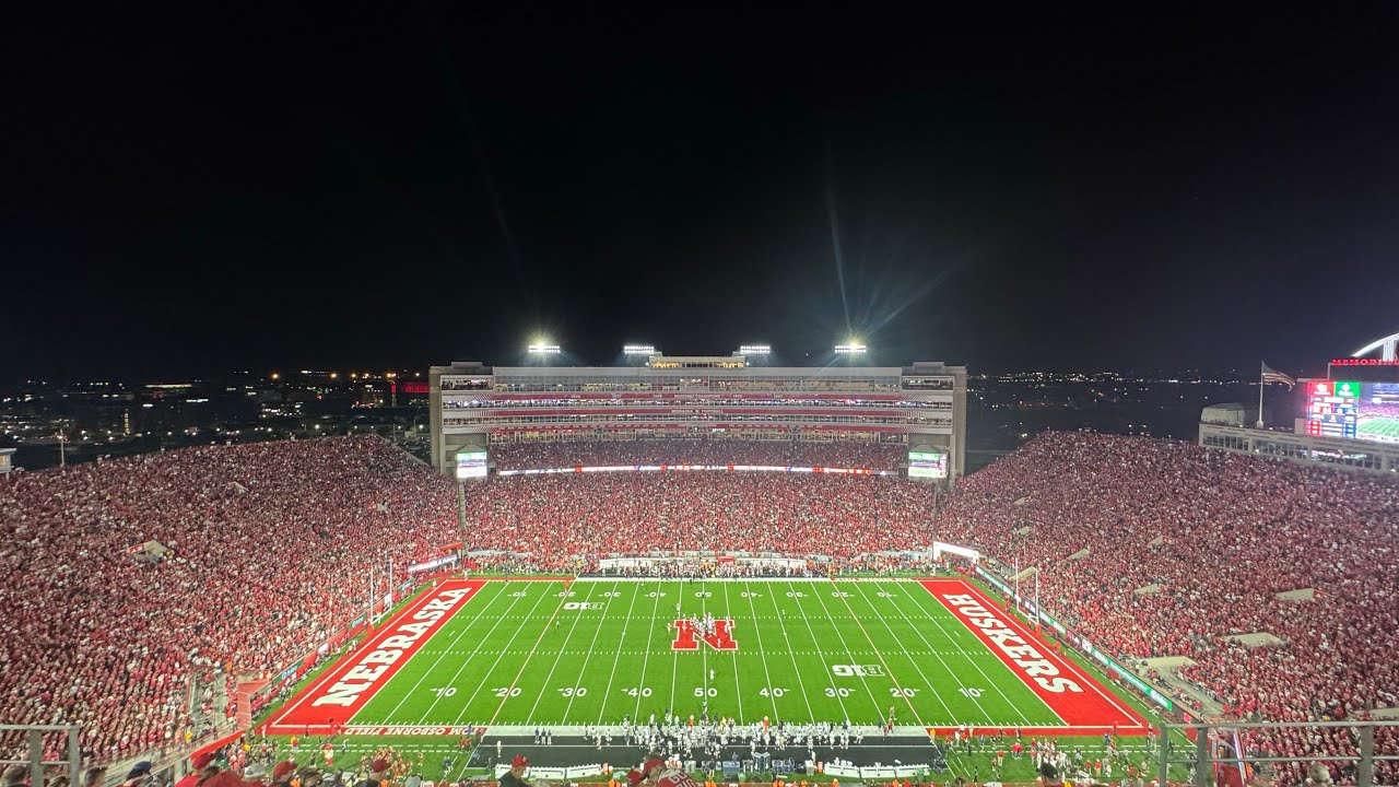 Nebraska Football 4th Quarter Light Show v.s Akron (9-6-25)