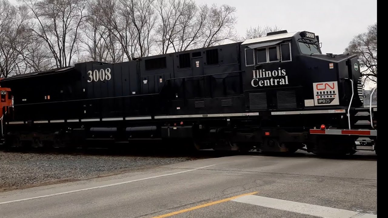 New CN 3008 IC Heritage Unit Leads Quick CN A482!