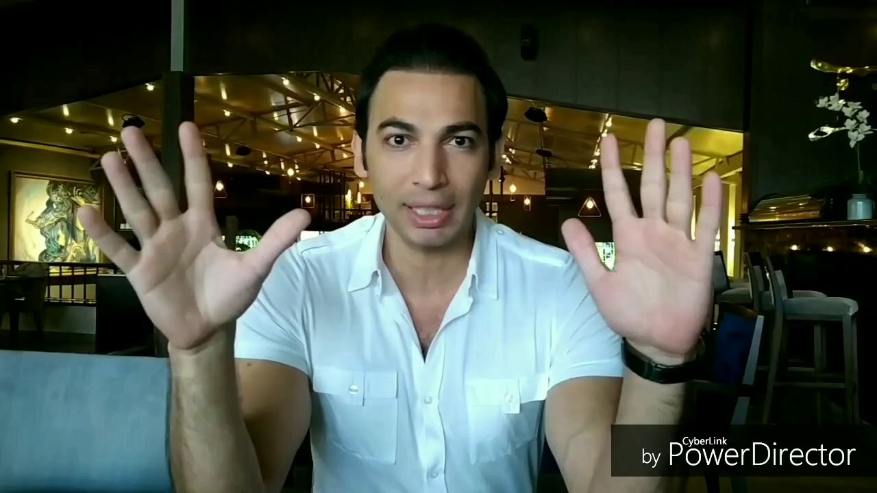 علاء منصور | برج العذراء ملوك الانتقاد