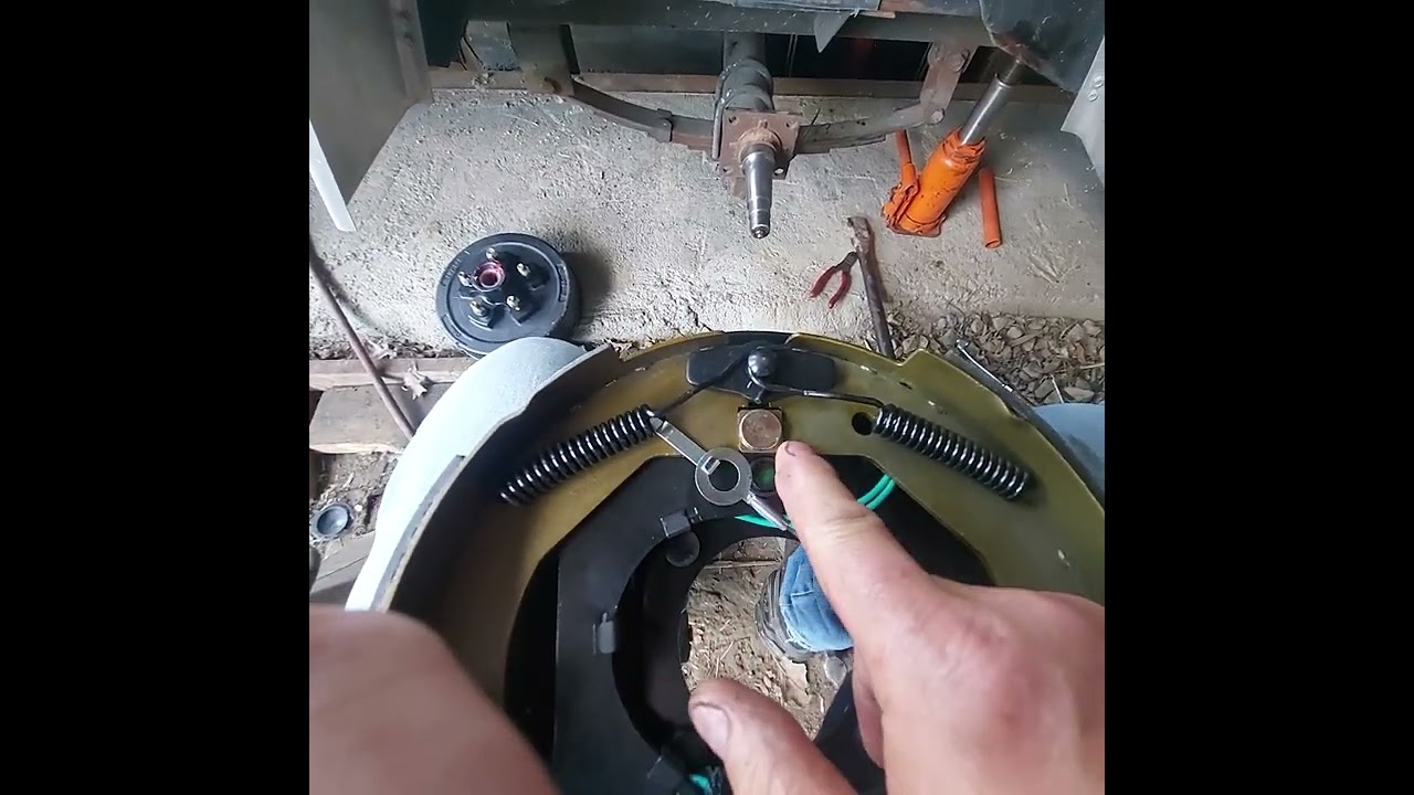 adding electric brakes to a single axle (3,500 pound) utility trailer Part 1... please see part 2