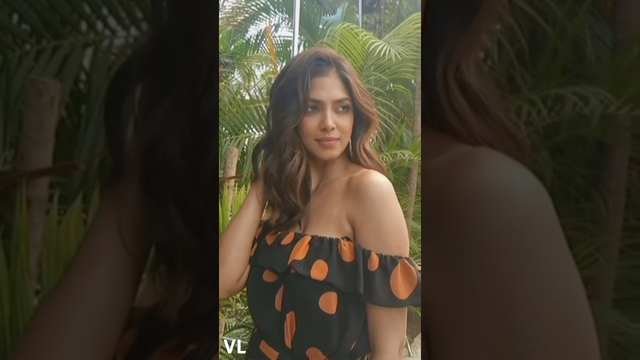 Malvika mohanan photoshoot 