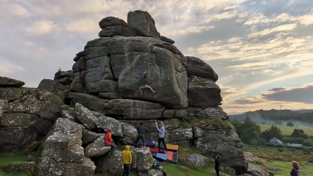 Toltec Twostep (E6 6c / f6C+) - Hound Tor, Dartmoor Highball Bouldering