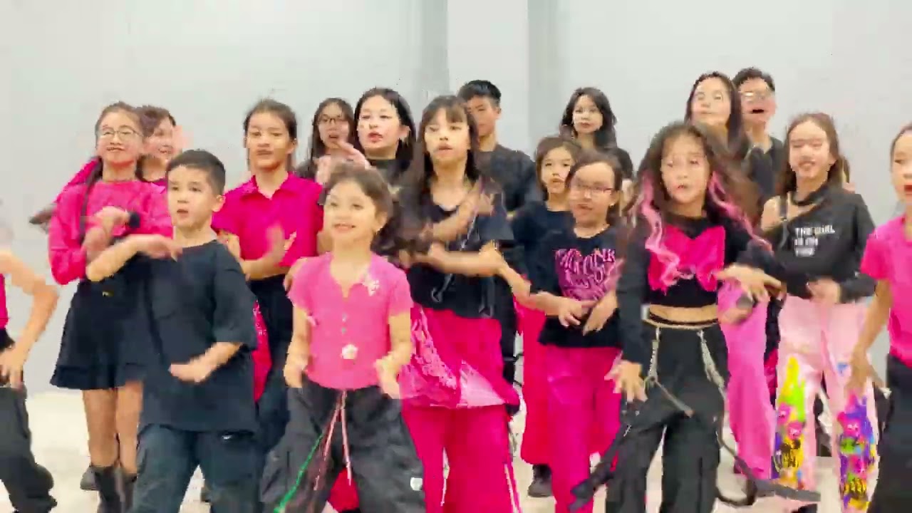 Sau gần 3 tiếng luyện tập thì rundom kiểu 🤣