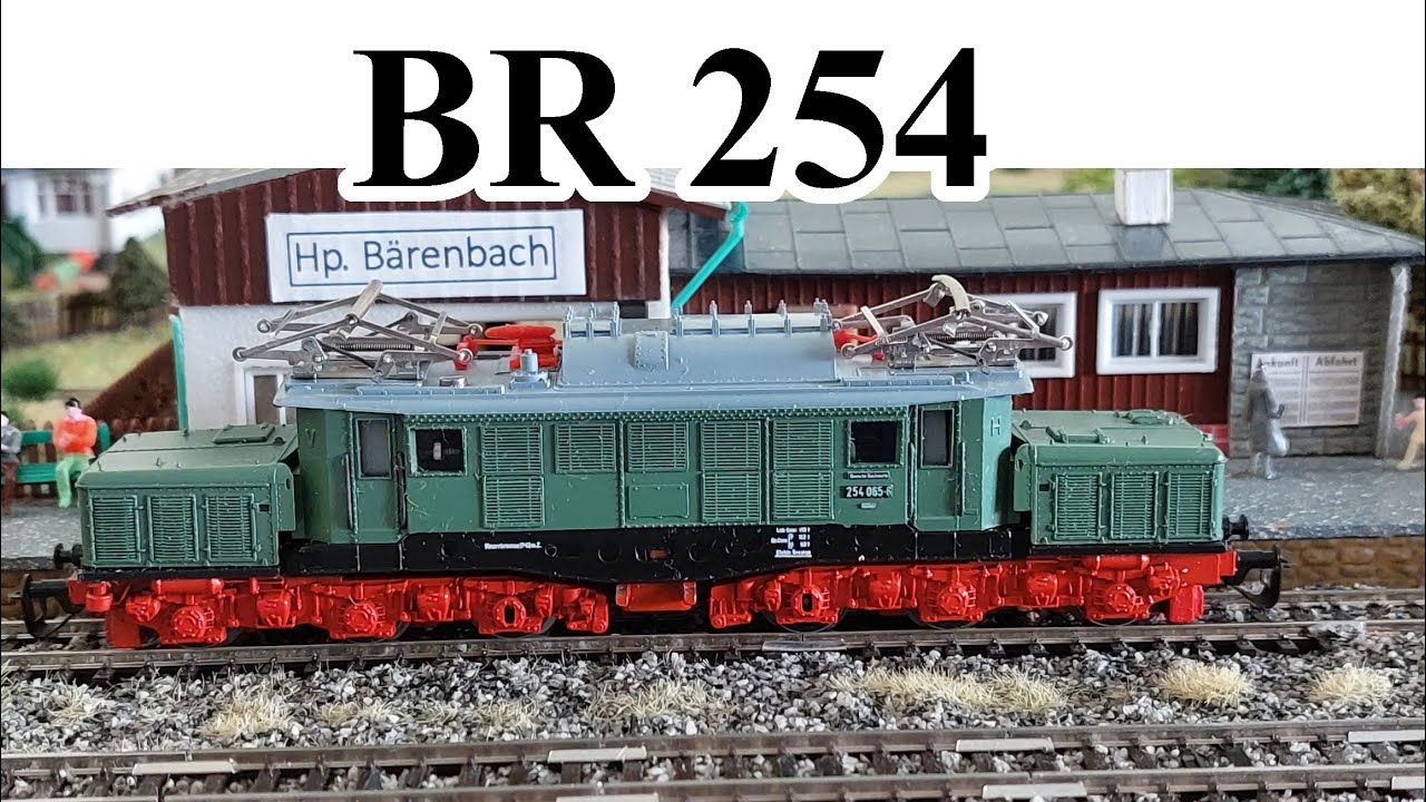 E-Lok DR BR 254  -  Eisenschwein  -  Spur TT  -  Modell und Wirklichkeit