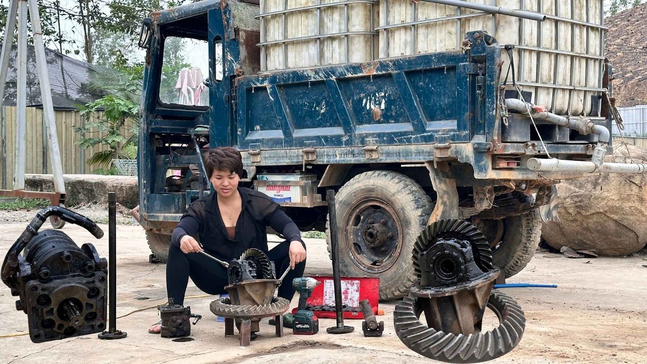 Repairing a broken tractor axle and hydraulic pump: quick and easy!