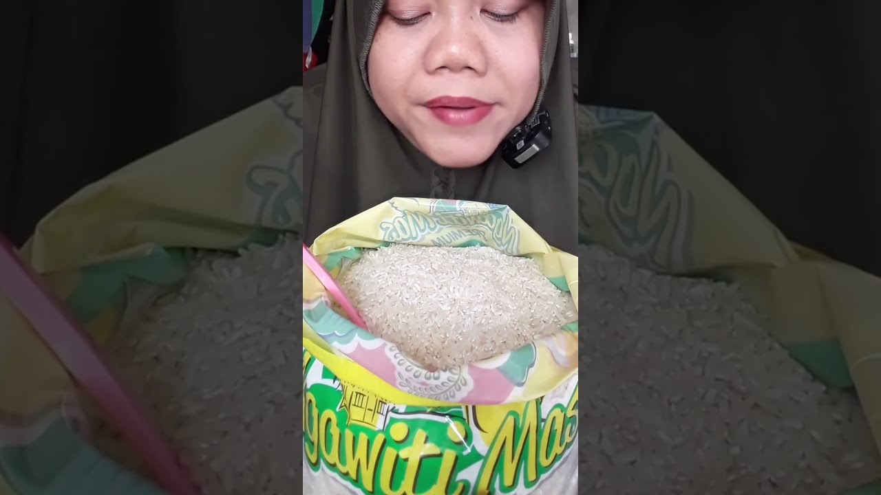 DYMA |ASMR RAW RICE EATING |Makan Beras | asmrrawriceeating| #asmrsounds  #asmr #shorts #mukbang