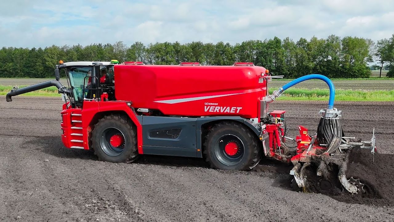 De nieuwe Vervaet Quad 550 op demo tour in actie bij Loonbedrijf Sandee Onstwedde.