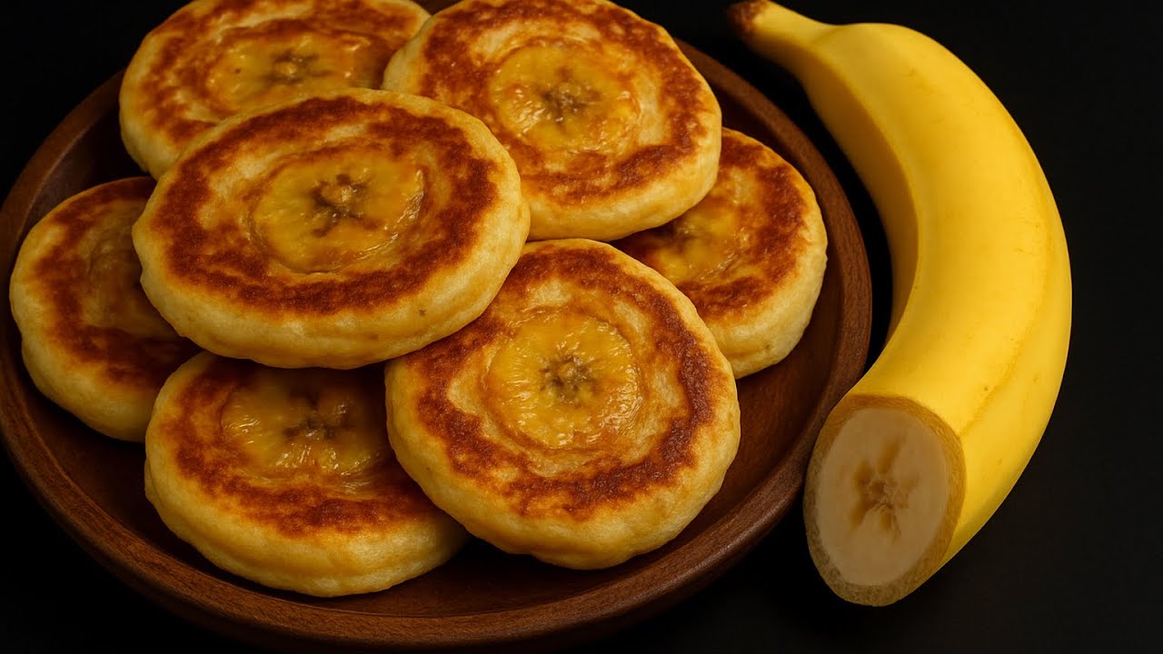 Just 1 egg and 1 banana . Delicious pancakes - a secret recipe shared with me by a French chef !