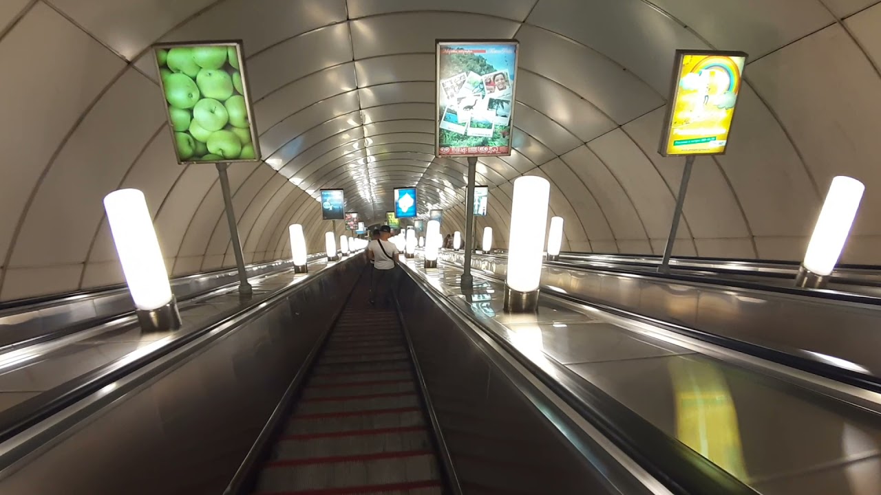 Ride in St.Petersburg - Komendantsky Prospekt metro station (станция метро Комендантский проспект)
