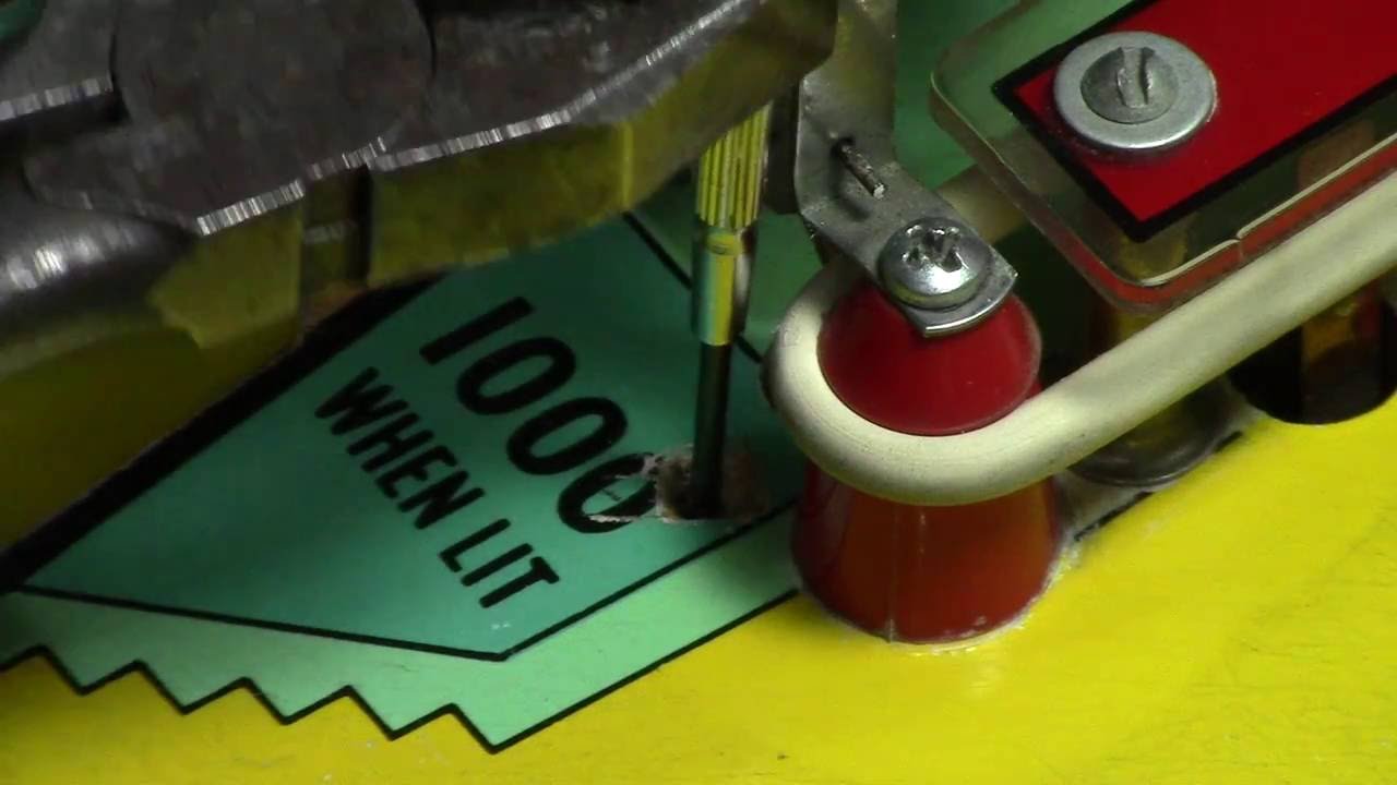 AZTEC Pinball Repair pt 5 - Rubbers Super Bands and Broken Posts